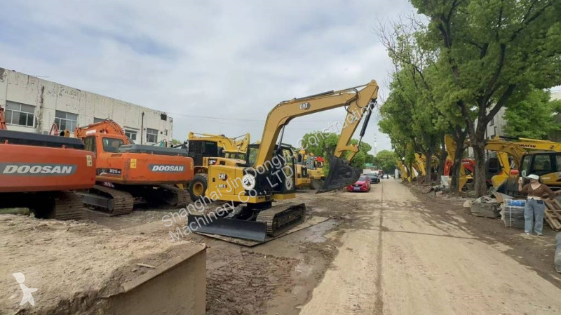 Escavadora Caterpillar 307