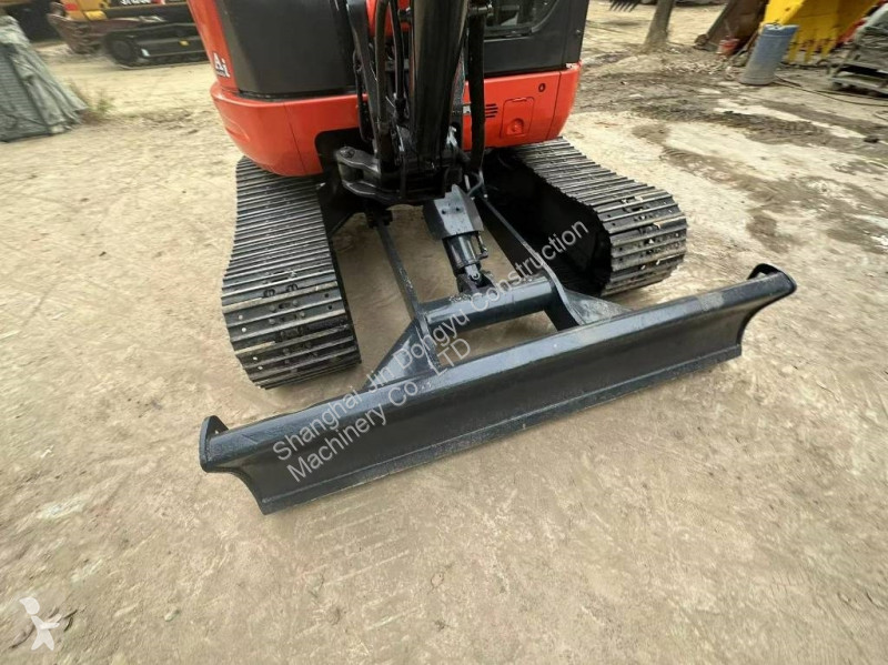 Escavadora Kubota KX163