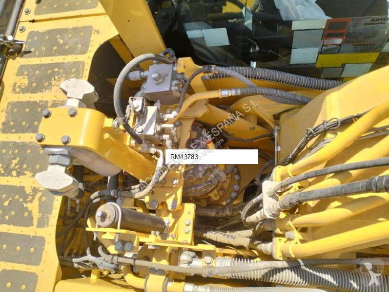 جرافة Komatsu HB215LC-3