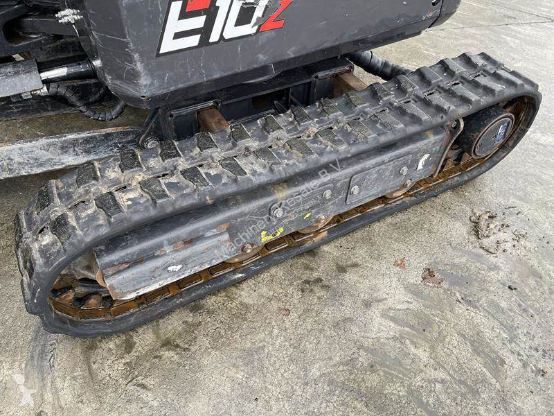 Escavadora Bobcat Z