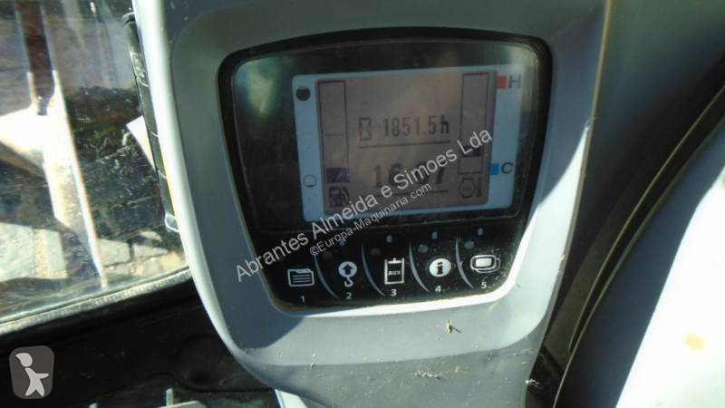 Escavadora Kubota KX080-4
