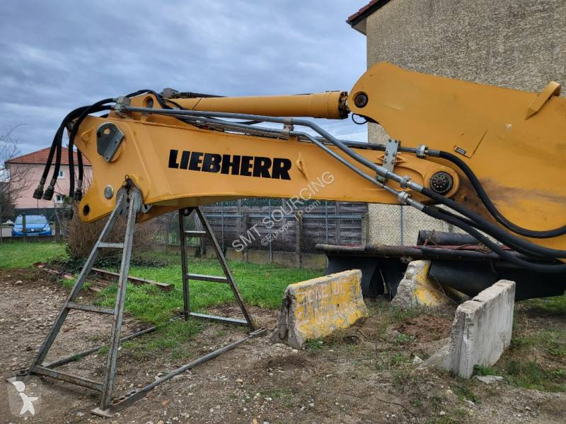 Excavator Liebherr demolition