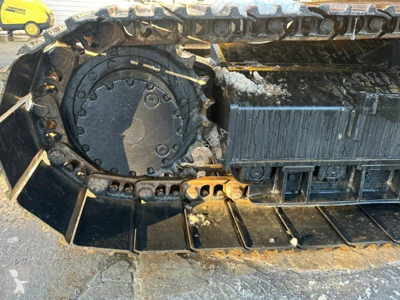 Escavadora Caterpillar