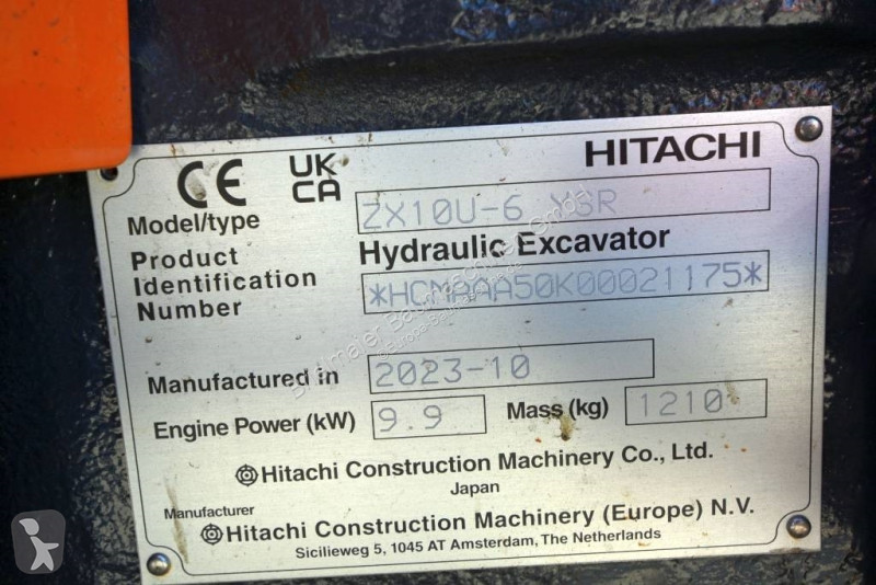 Escavadora Hitachi ZX 10U-6