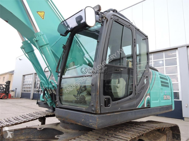 Escavadora Kobelco SK260