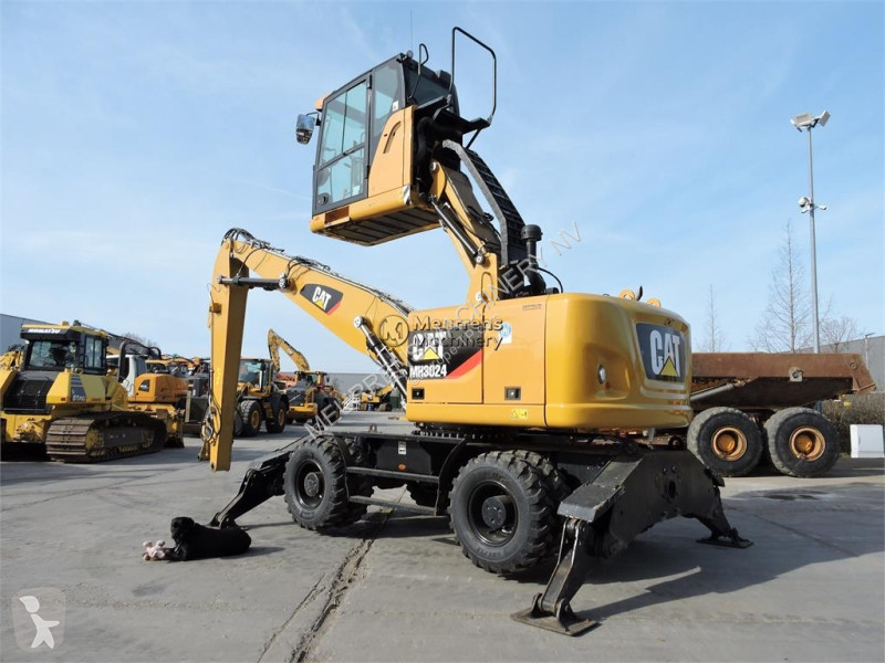 Lopatový nakládač Caterpillar MH3024