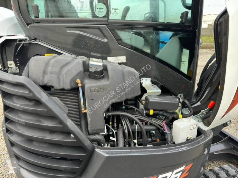 Escavadora Bobcat Z