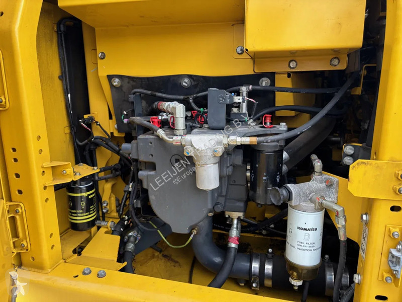 Escavadora Komatsu LC-11 tracked excavator,...