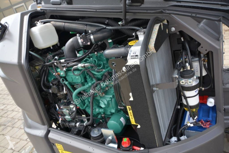 Lopatový nakládač Volvo ECR F