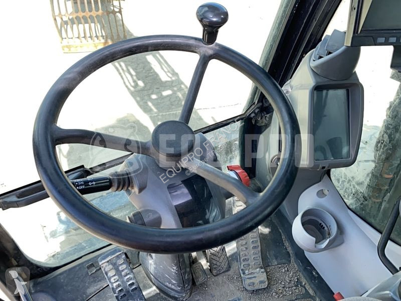 Skovel Hitachi -6 with 3 buckets
