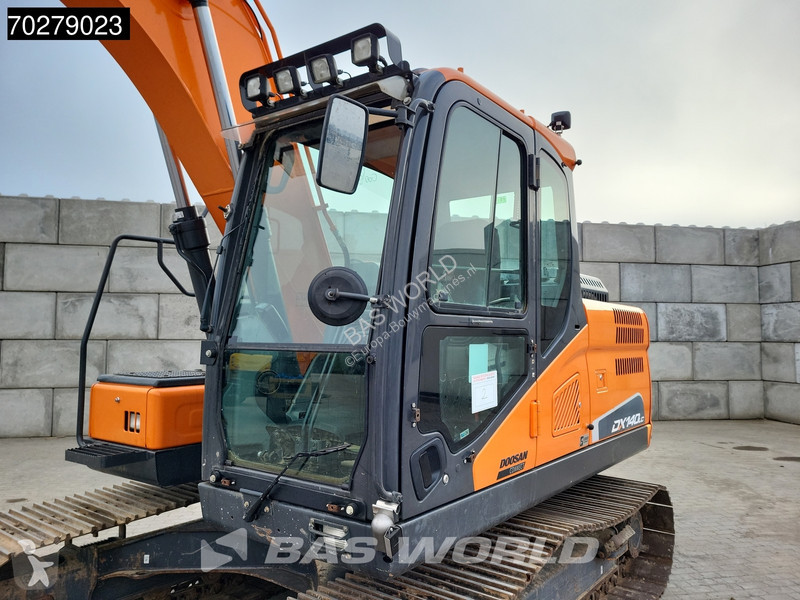 Excavator Doosan -5
