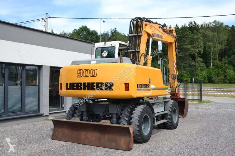 Excavator Liebherr