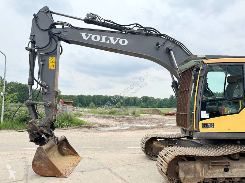 Excavadora Volvo L - 7.255 hours - 2 buckets