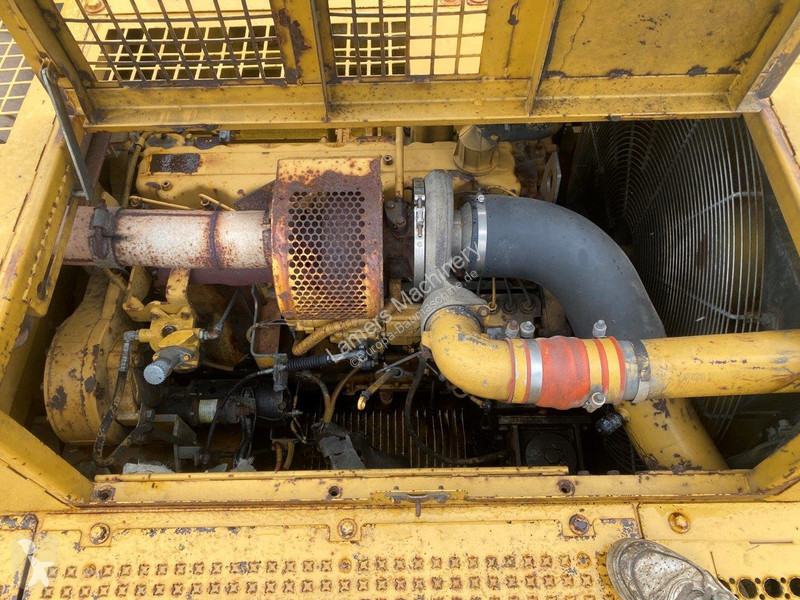 Escavatore Caterpillar NVT