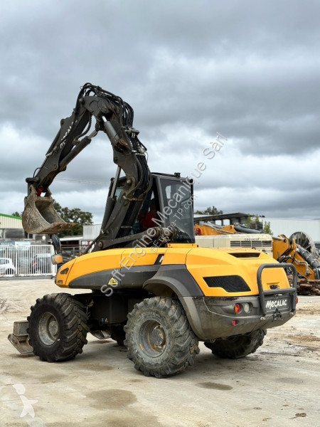 Excavator Mecalac