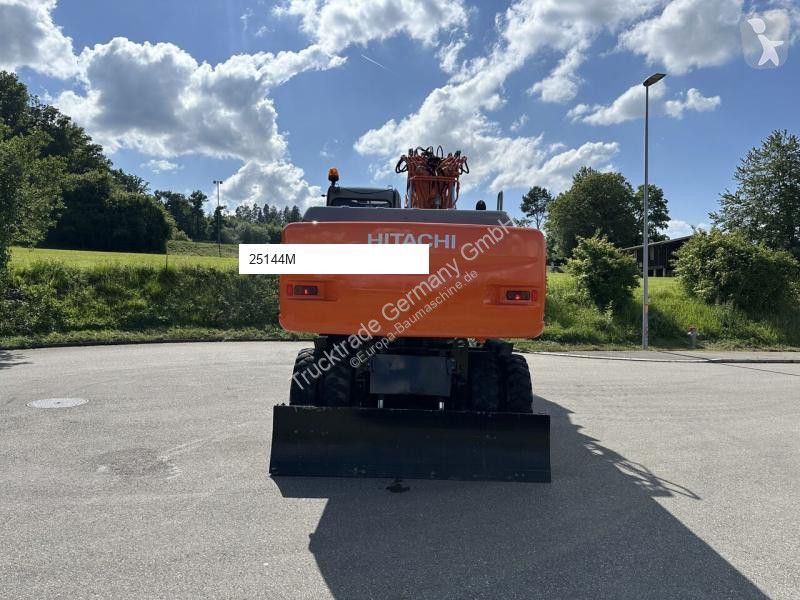 Lopatový nakládač Hitachi