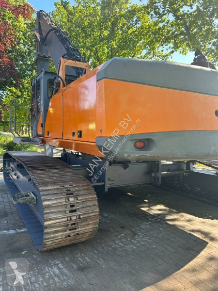 Escavadora Sennebogen