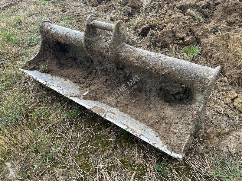 Escavadora Hitachi