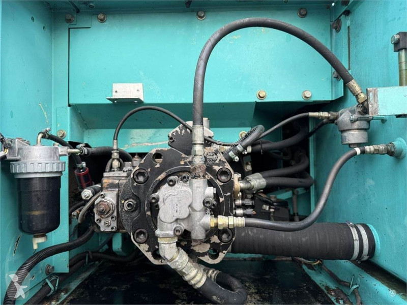 Excavadora Kobelco 210'LC-6