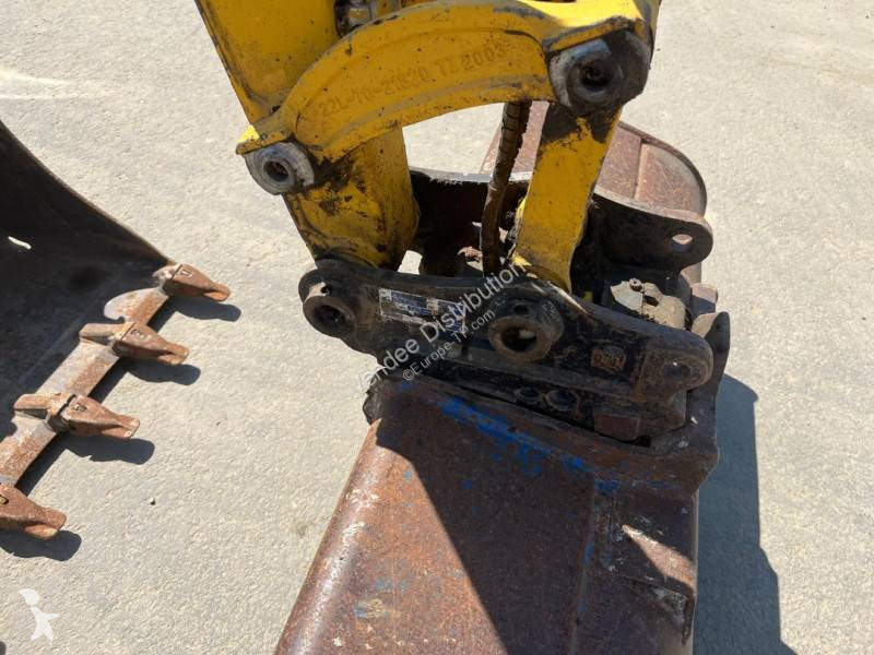 Lopatový nakládač Komatsu PC30MR-5