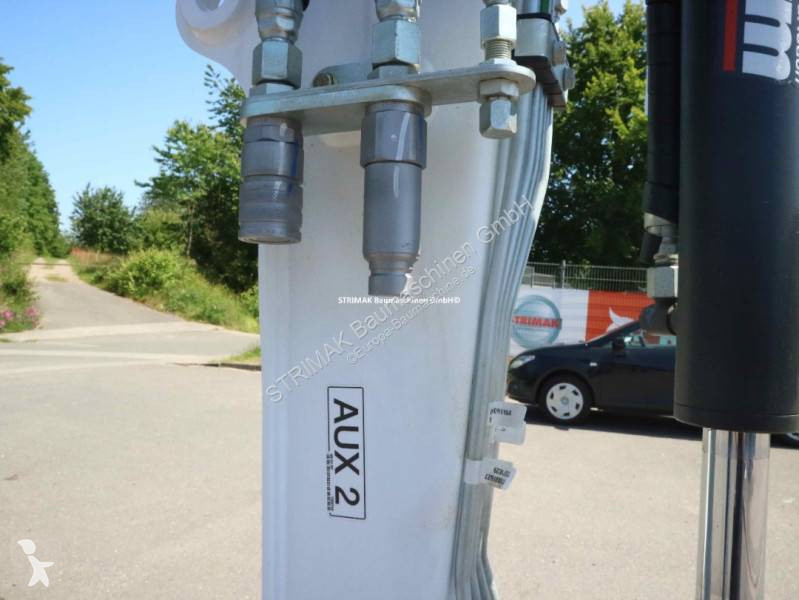 Lopatový nakládač Bobcat E27