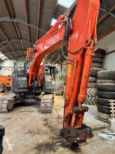 جرافة Hitachi 225USLC-5B