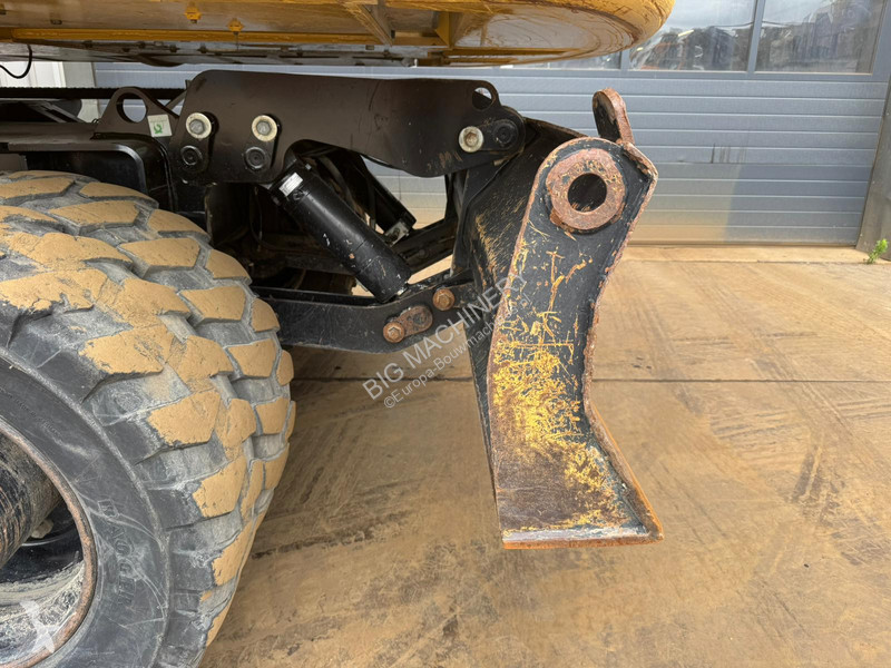 Excavator Caterpillar MF