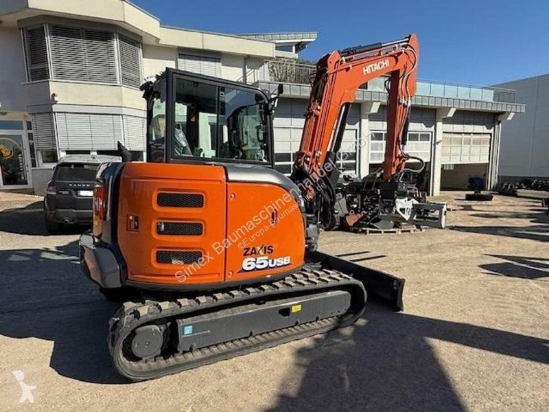 Escavatore Hitachi ZX65 USB-6