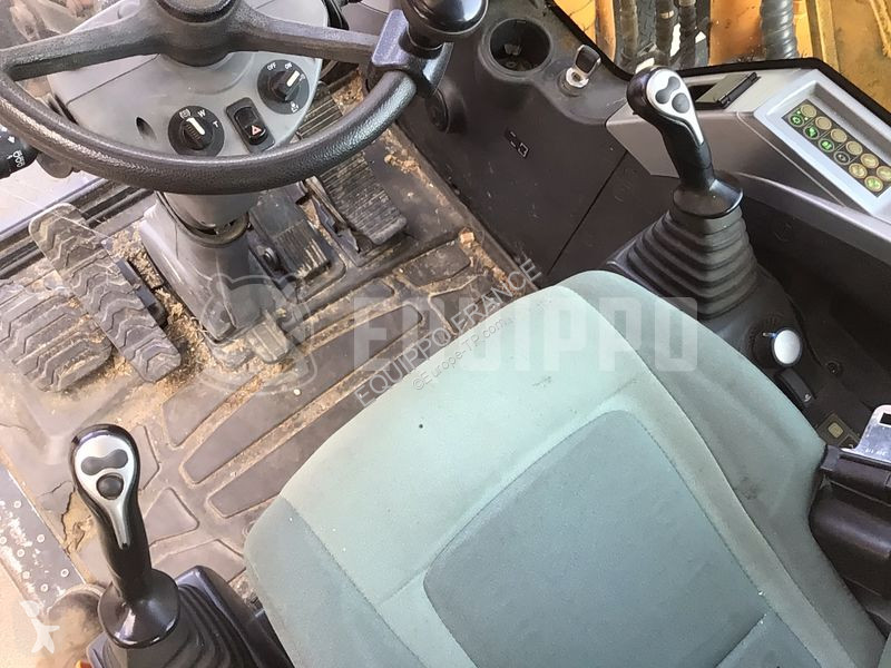 جرافة Hyundai R140W-9