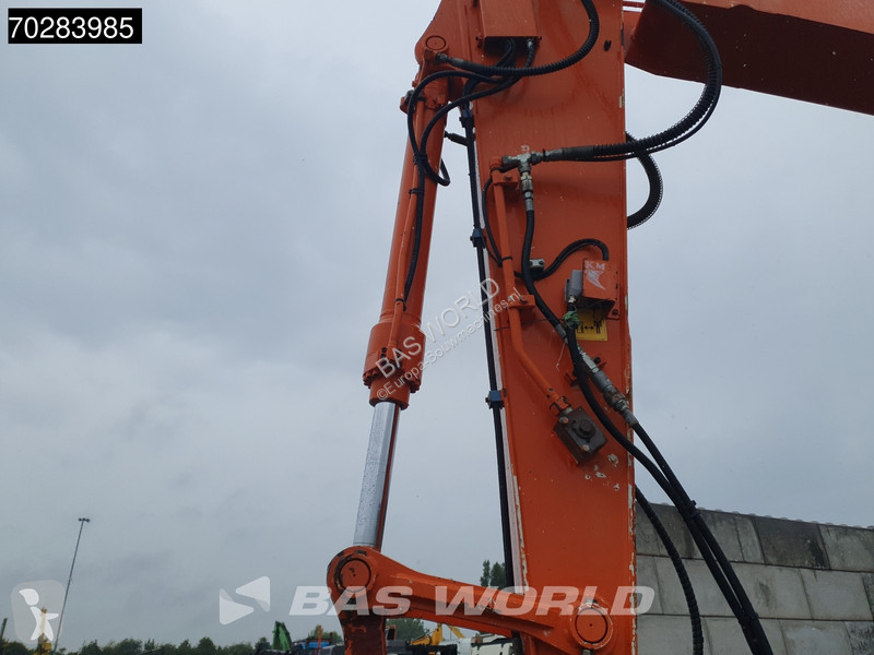 Escavadora Hitachi ZX140W -3 OUTRIGGERS - ROTOTILT