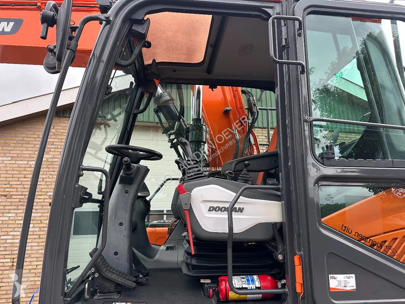 Excavator Doosan -5