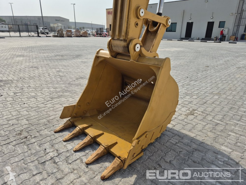 Excavator Caterpillar 3