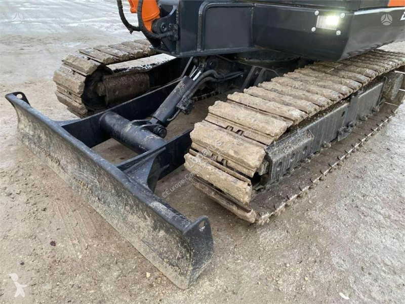 Escavadora Doosan DX 60 C