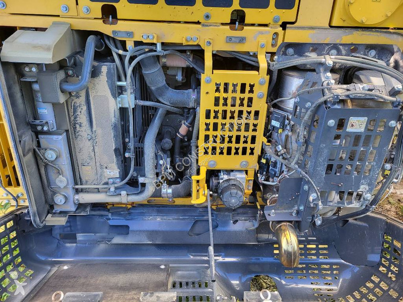 Escavatore Komatsu -11