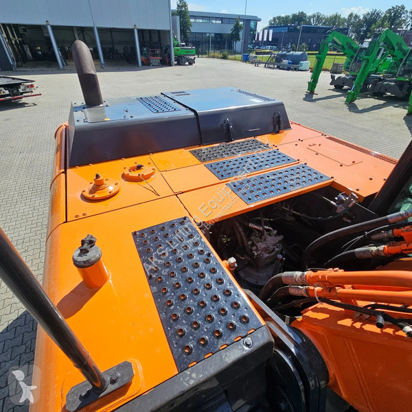 Excavadora Hitachi -5 with scrap shear Labounty...