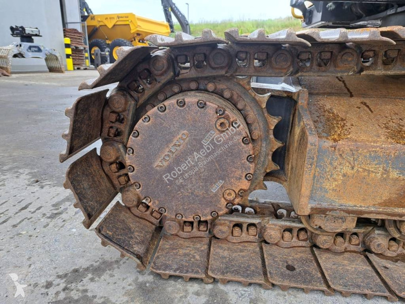 Lopatový nakládač Volvo DL