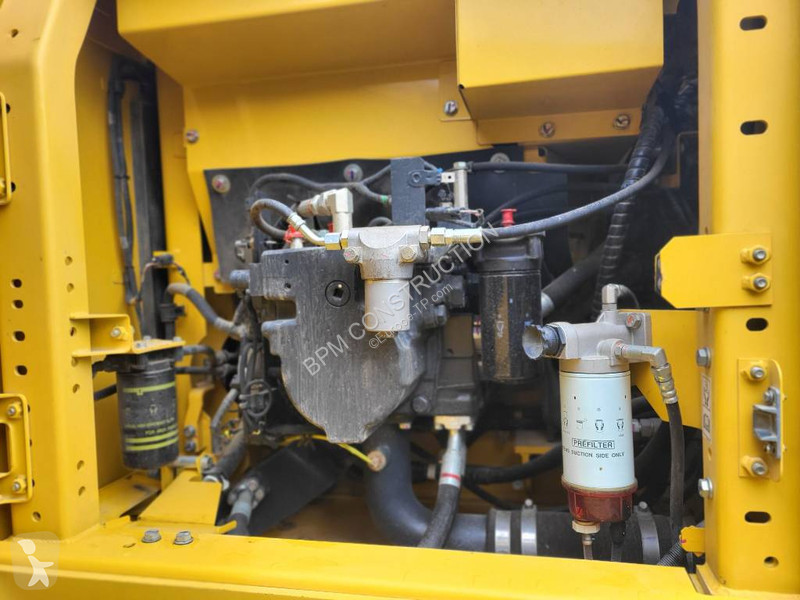 Escavatore Komatsu -11