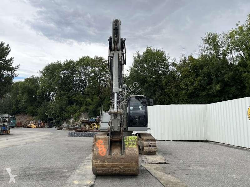 Escavadora Liebherr