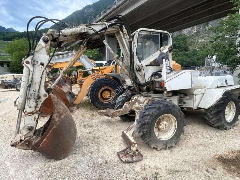 Excavator Mecalac  8CXI