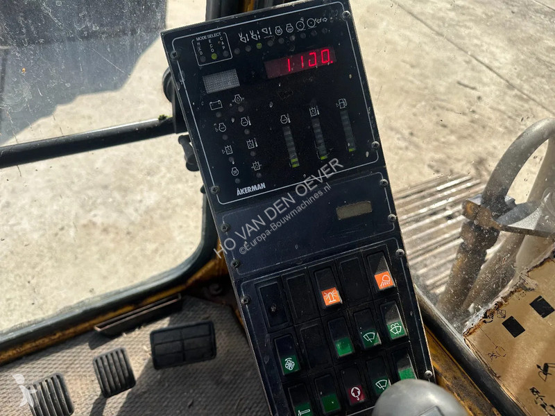 Graafmachine Volvo EC200