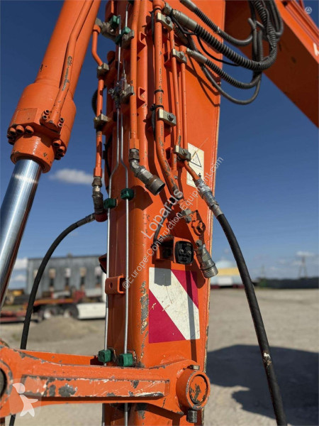 Escavadora Hitachi 140 W