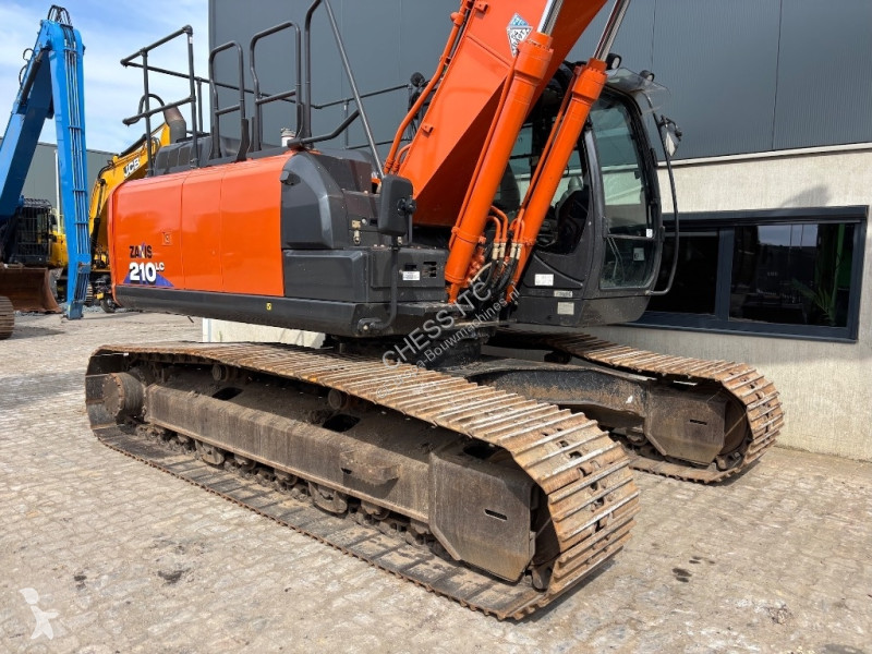 Excavadora Hitachi ZX 210 LC-6 -