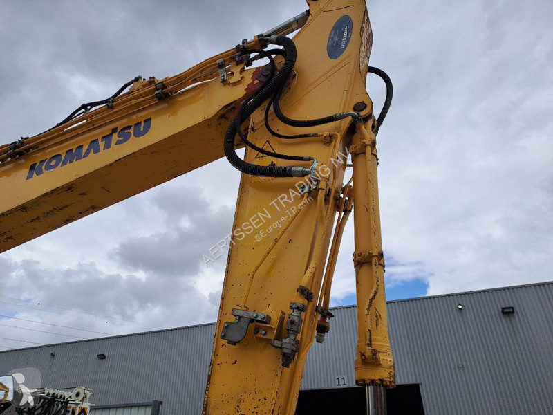 Excavator Komatsu HB215LC-2