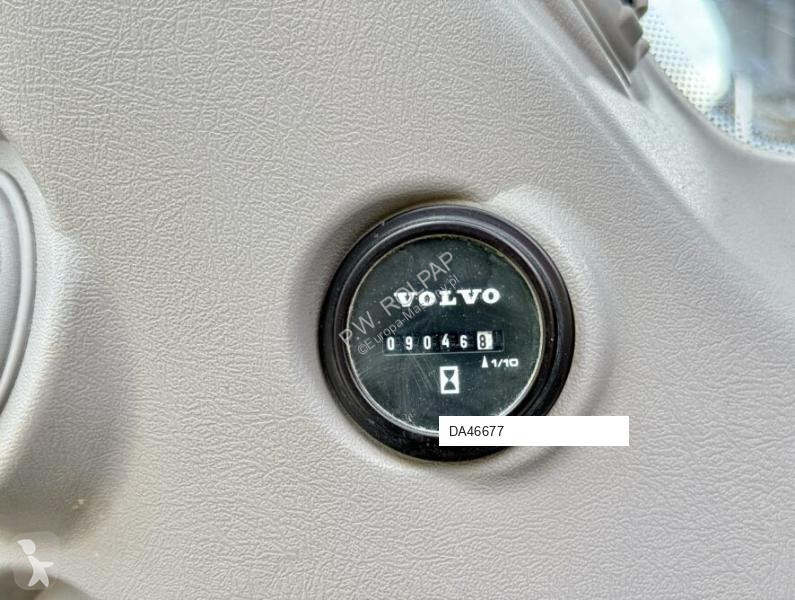 Lopatový nakládač Volvo EWR150E