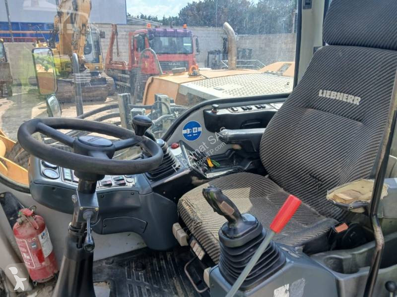 Excavator Liebherr A311