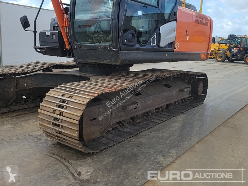 جرافة Hitachi -6