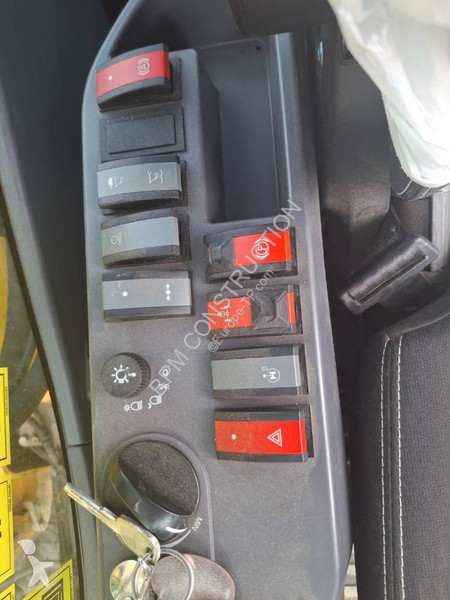 Escavatore Komatsu PW158-11