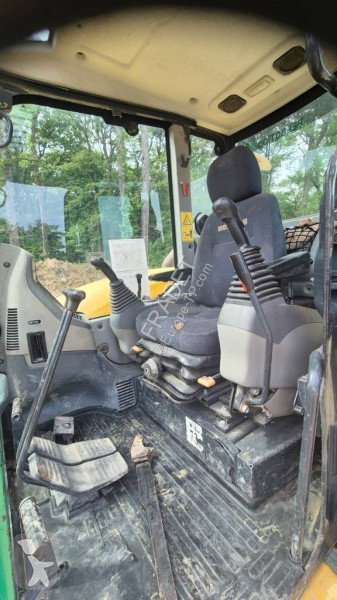 Escavadora Komatsu MR-3