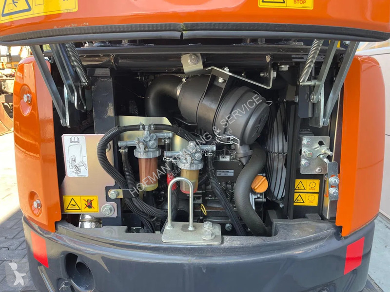 Escavadora Hitachi ZX17U