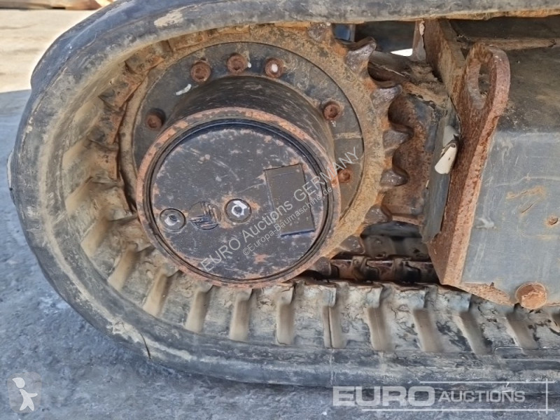 Escavadora Bobcat E27Z